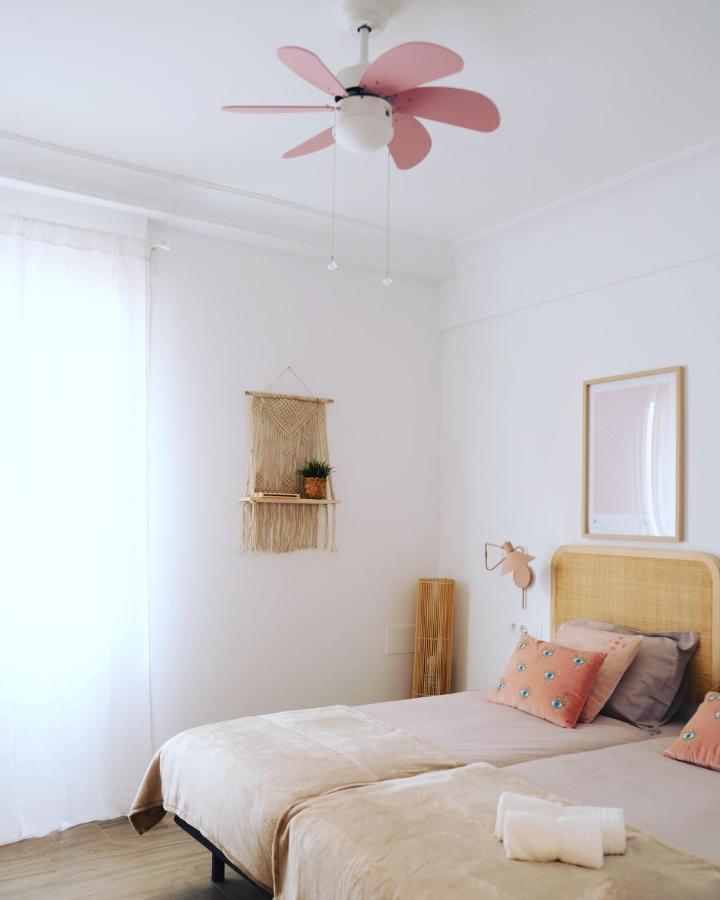 Bright And Modern Apartment In Bilbao City Center Esterno foto